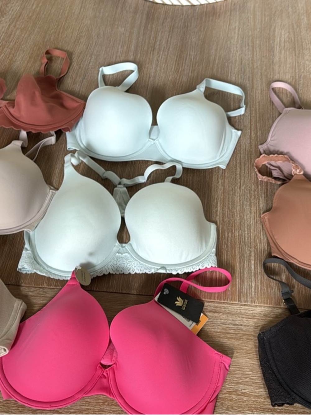 Bras. Natori, aerie, old navy , Wacoal